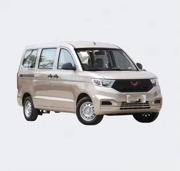 2022 Wuling Hongguang V RHD 7 Seat — бензиновый минивэн с пробегом из Китая