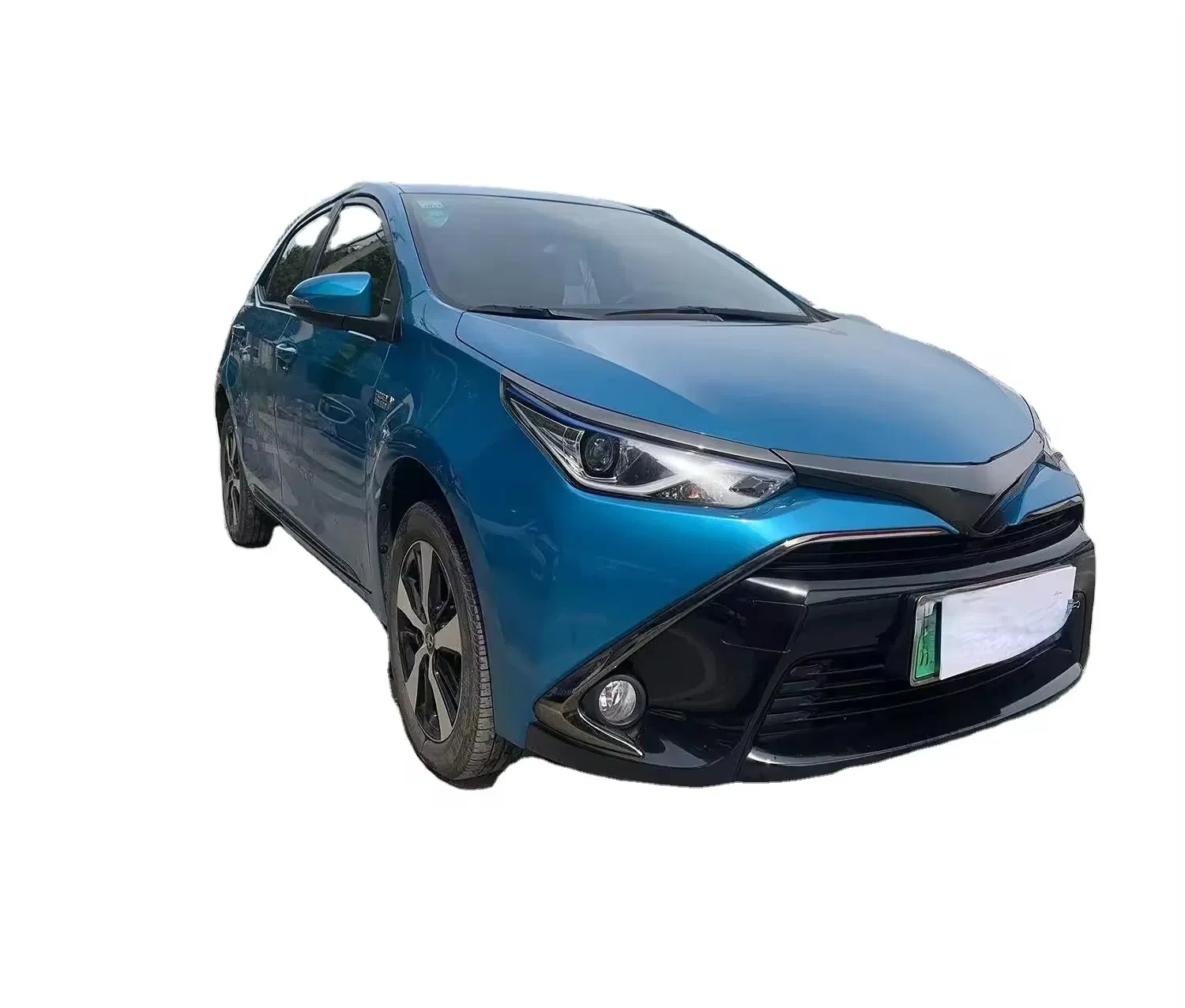 2018 Toyota Levin Hybrid LHD — гибридный седан с пробегом из Китая